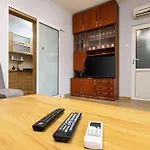 Hébergement de vacances Cozy Floor From A House Near The Center By Flat Mаnager *
