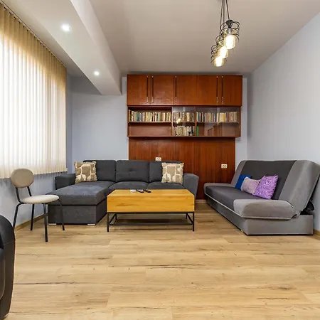 Cozy Floor From A House Near The Center By Flat Mаnager *