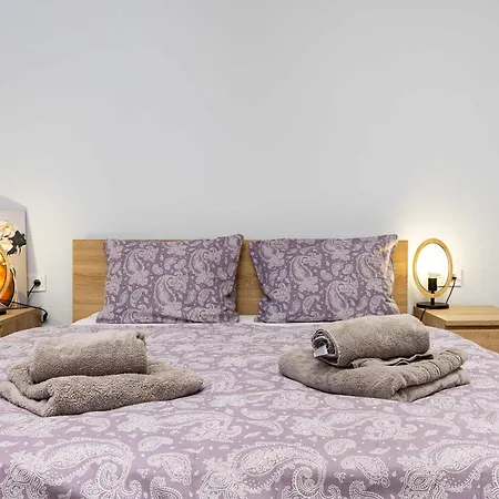 Cozy Floor From A House Near The Center By Flat Mаnager 別荘