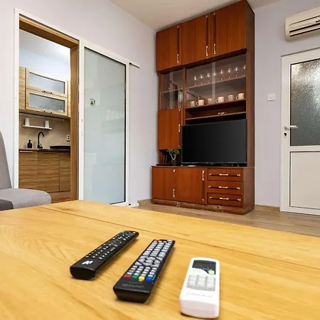 펜션 Cozy Floor From A House Near The Center By Flat Mаnager *