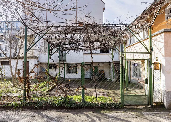 度假居 Cozy Floor From A House Near The Center By Flat Mаnager *
